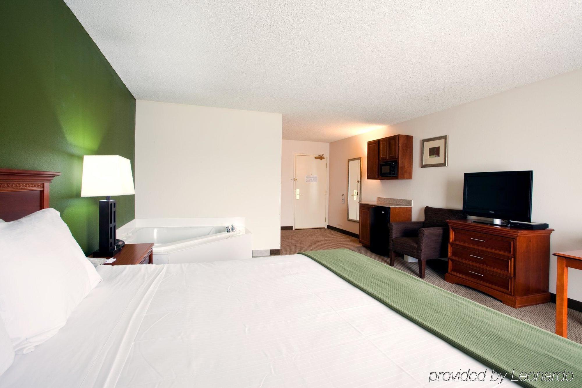Holiday Inn Express Hotel & Suites Dublin By Ihg Bilik gambar
